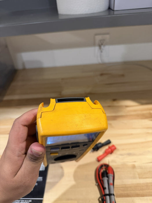 FLUKE 233 REMOTE DISPLAY AUTOMOTIVE DIGITAL  MULTIMETER (FREE SHIPPING)