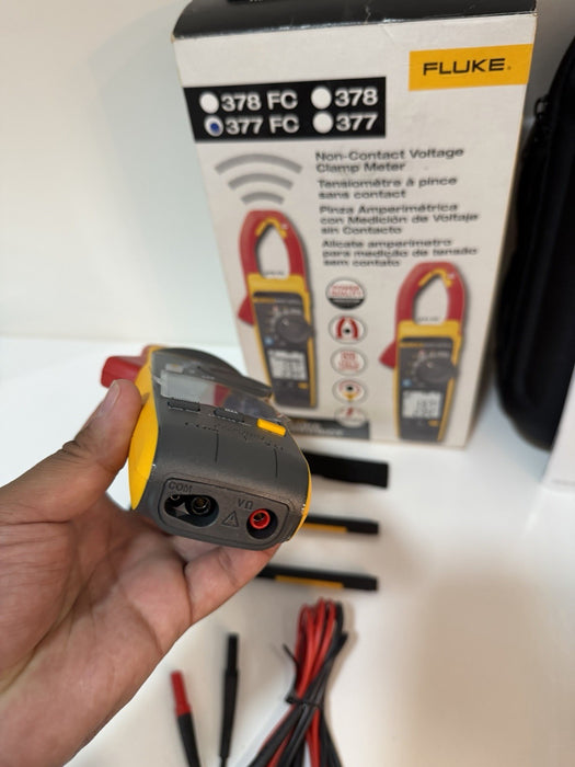 FLUKE 377 FC NON-CONTACT VOLTAGE CLAMP METER (NEW FACTORY SEALED) SHIPS FAST