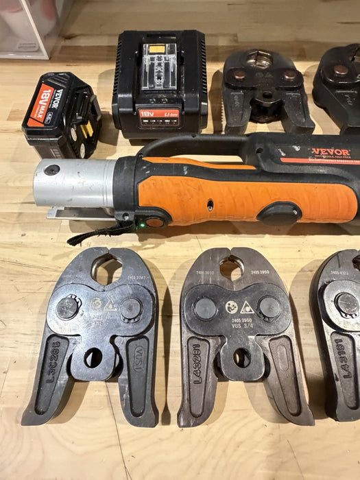 VEVOR PRESS TOOL 18V 32KN ELECTRIC PIPE CRIMPING TOOL 1/2" TO 2" COPPER