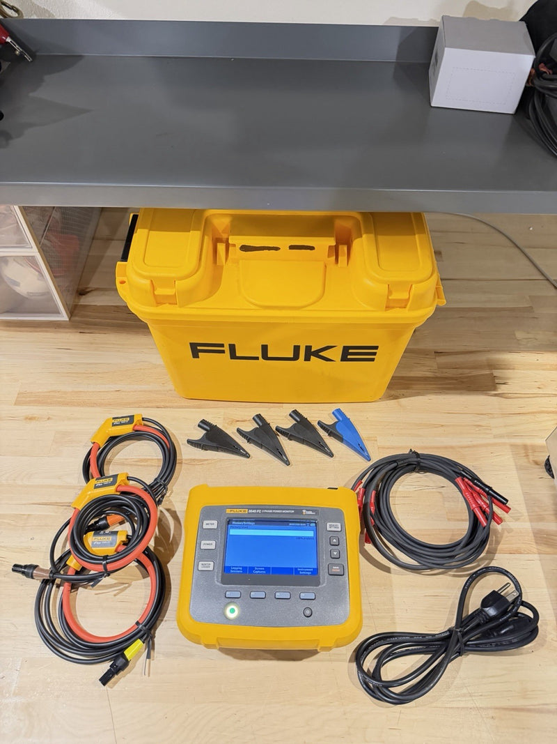 FLUKE 3540 FC 3-PHASE POWER MONITOR WITH ACCESSORIES TESTED