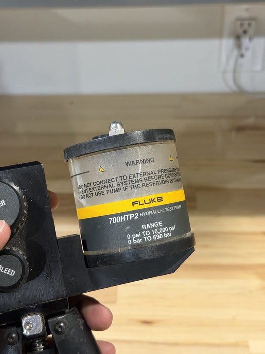 FLUKE 700HTP-2 HYDRAULIC TEST PUMP 10,000 PSI 690 BAR (TESTED) SHIPS FAST