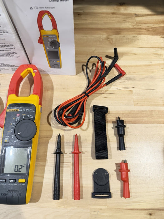 FLUKE 378 FC NON-CONTACR VOLTAGE CLAMP METER W/ LEADS & CASE - SHIPS FAST