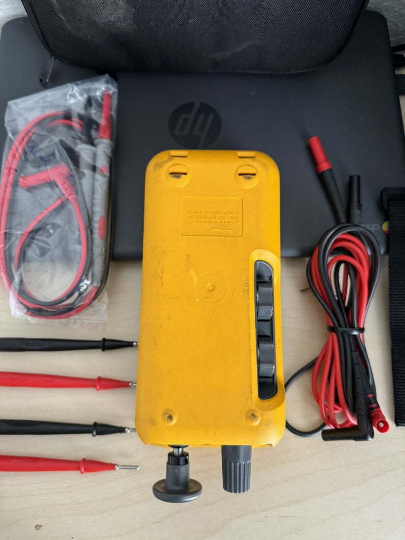 FLUKE 718 100G -12 TO 100PSI HAND PUMP PRESSURE VACUUM CALIBRATOR