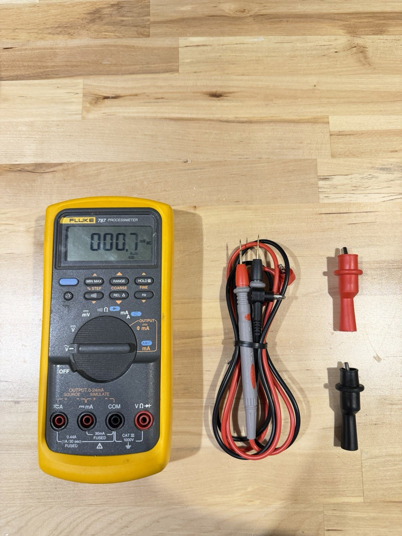 FLUKE 787 PROCESSMETER WITH LEADS & CLIPS TESTED