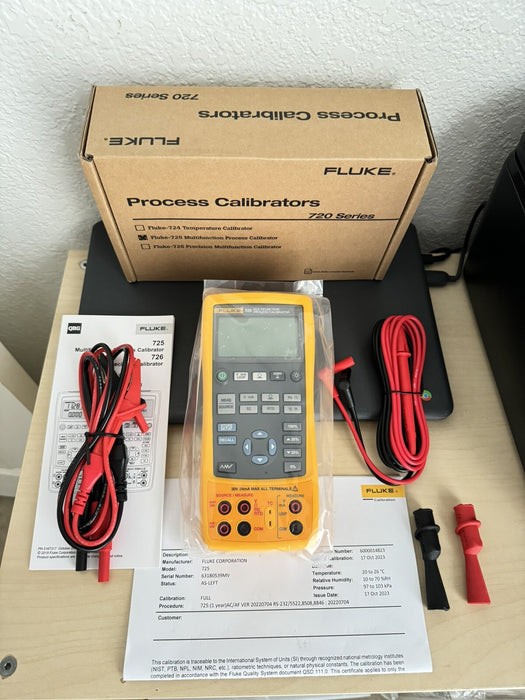 FLUKE 725 MULTIFUNCTION PROCESS CALIBRATOR WITH LEADS CAL 2023 NEW SEALED
