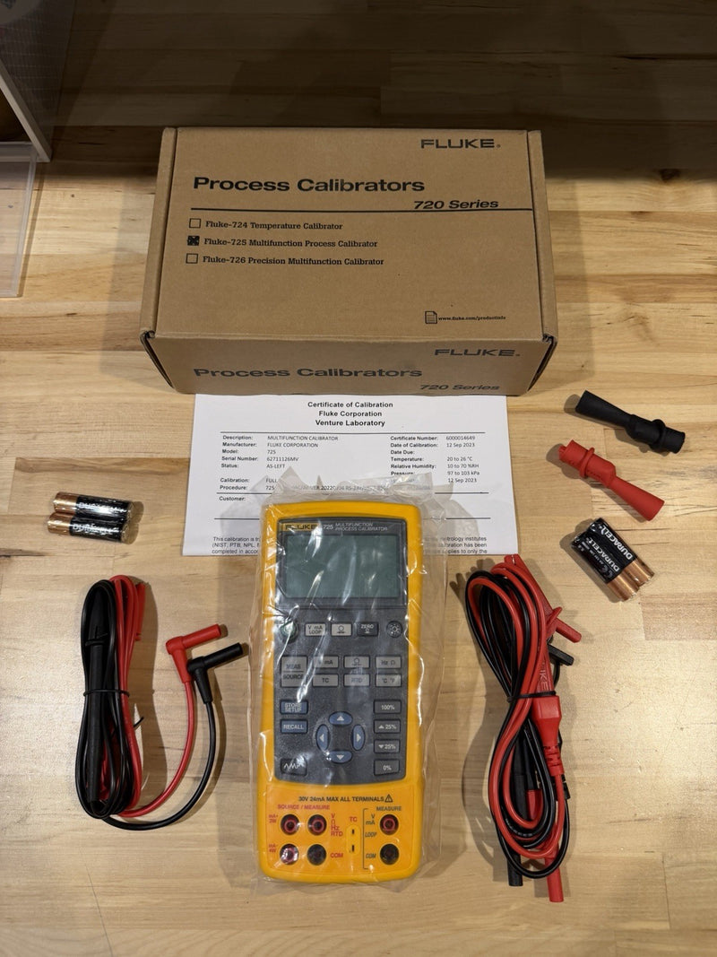FLUKE 725 MULTIFUNCTION PROCESS CALIBRATOR