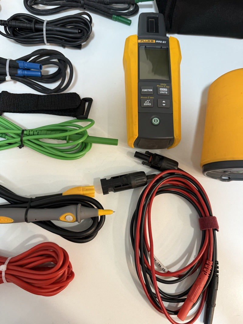 FLUKE SMFT-1000/PRO MULTIFUNCTION PV TESTER & PERFORMANCE ANALYZER TESTED