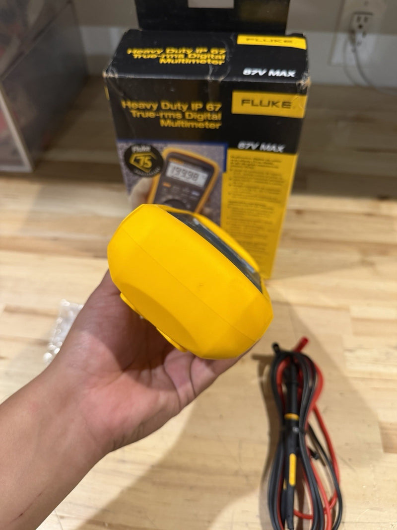 FLUKE 87V MAX TRUE RMS MULTIMETER W/ LEADS & CLIPS