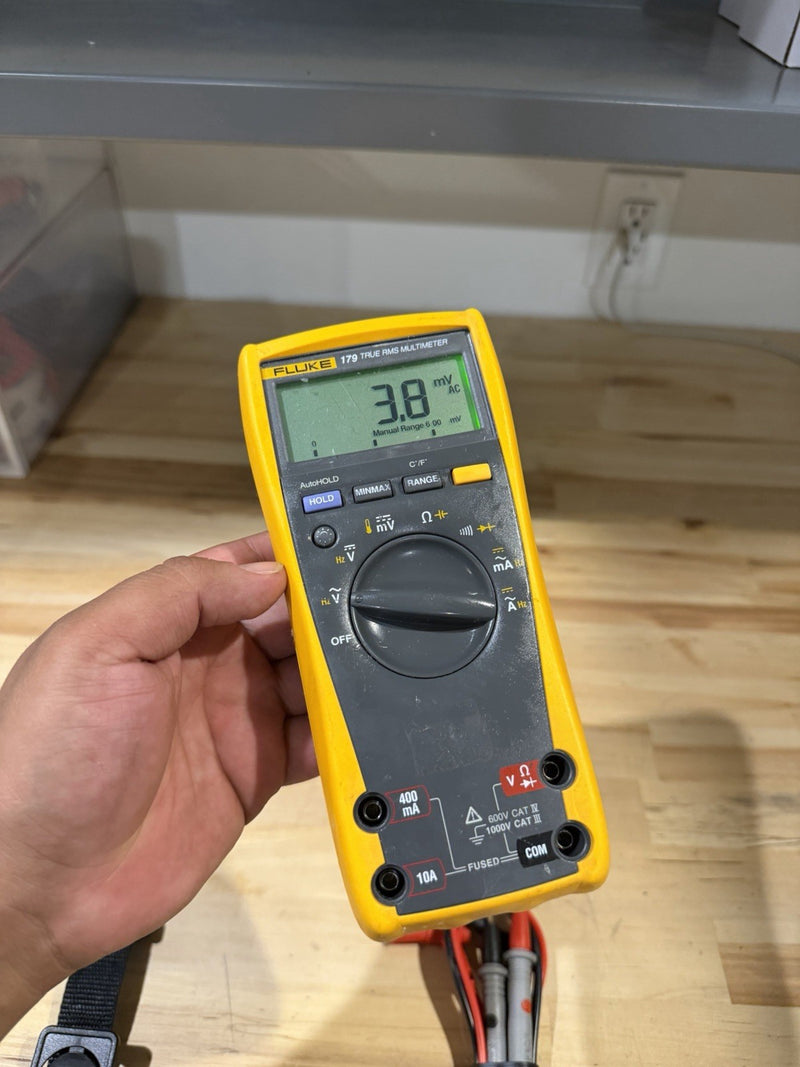 FLUKE 179 MULTIMETER WITH LEADS & CLIPS