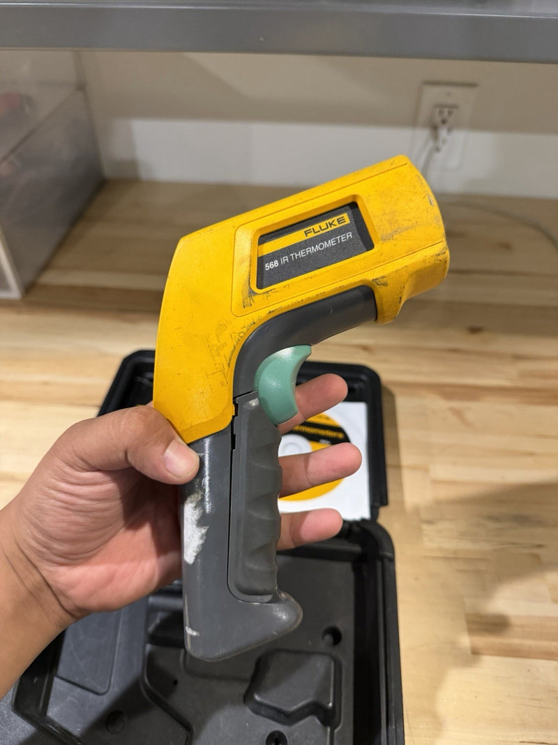 FLUKE 568 IR THERMOMETER WITH CASE TESTED