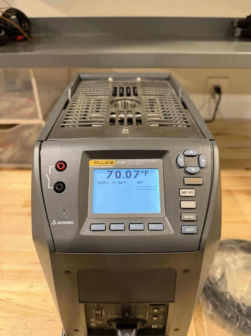 FLUKE 9143 FIELD METROLOGY WELL +33C TOA 350 C DRY BLOCK /TESTED SHIPS FREE