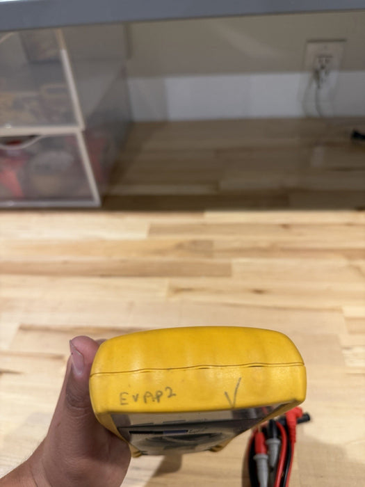 FLUKE 77 III MULTIMETER W/ LEADS (TESTED) SHIPS FAST