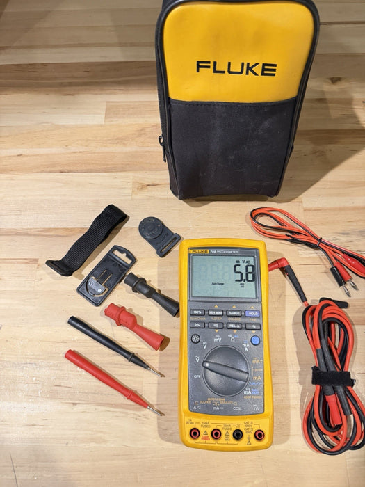 FLUKE 789 PROCESSMETER WITH LEADS & CLIPS TESTED