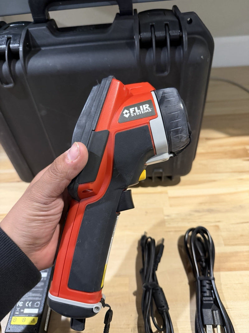 FLIR SYSTEMS INFRACAM WITH CHARGER & CASE TESTED