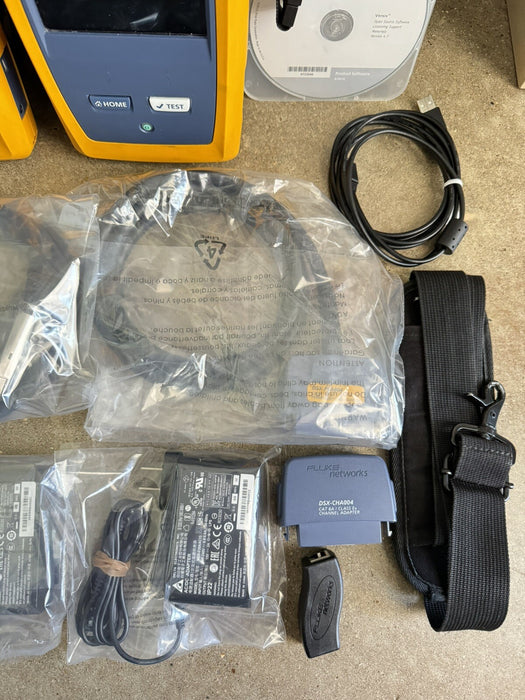 FLUKE NETWORKS DSX2-8000 CABLE CERTIFIER TETSER KIT TESTED