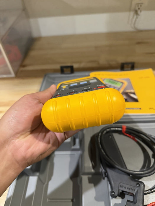 FLUKE 88 AUTOMOTIVE METER SCREEN IS DIM FOR PARTS