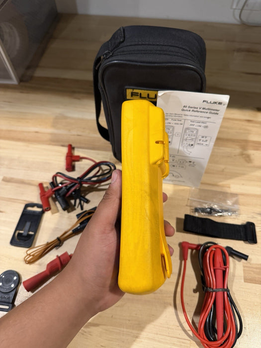 FLUKE 87V TRUE RMS MULTIMETER KIT W/ LEADS (TESTED) SHIPS FAST