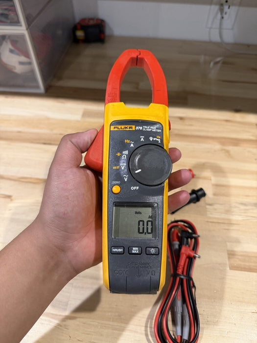 FLUKE 376 AC/DC TRUE RMS WIRELESS CLAMP METER W /LEADS & CLIPS -SHIPS FAST