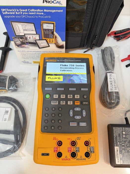 FLUKE 754 DOCUMENTING PROCESS CALIBRATOR WITH ACCESSORIES NEW