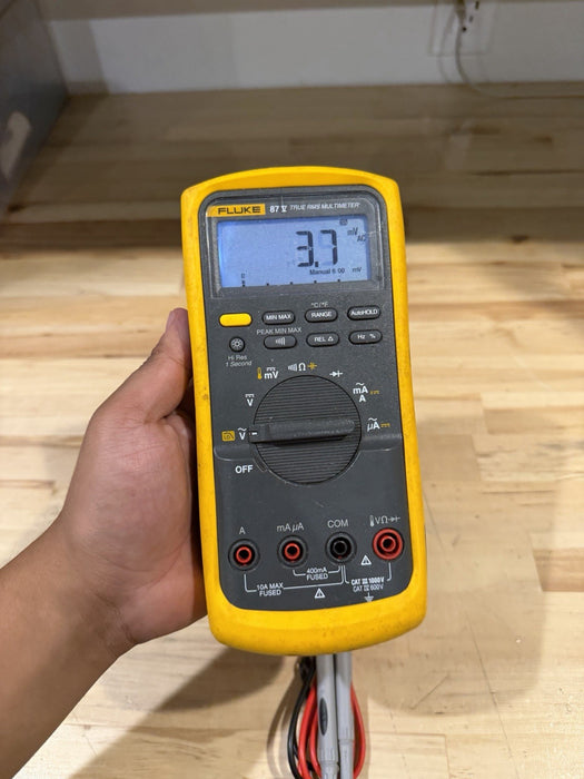 FLUKE 87V TRUE RMS MULTIMETER WITH LEADS TESTED