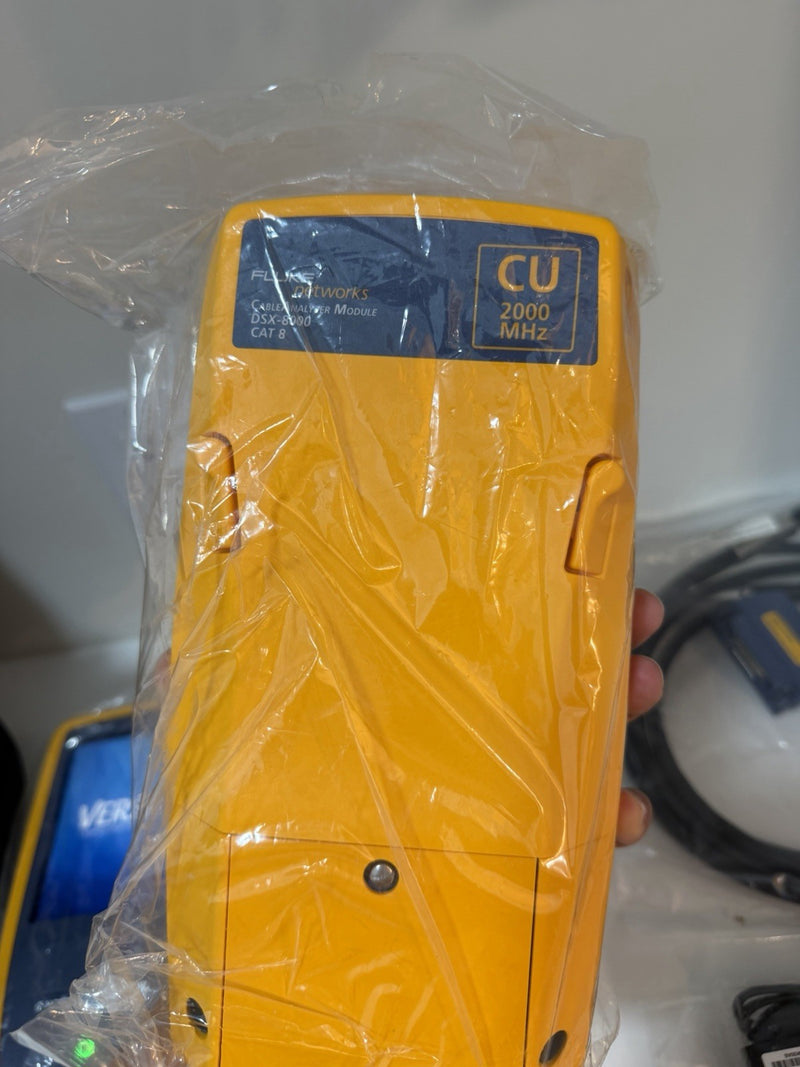FLUKE NETWORKS DSX2-8000 CABLE ANALYZER CALIBRATED 2024