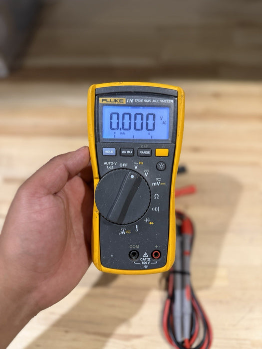 FLUKE 116 TRUS-RMS MULTIMETER / LEADS - SHIPS FAST (TESTED)