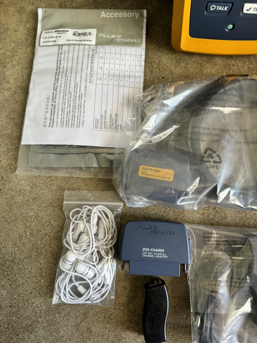 FLUKE NETWORKS DSX2-8000 CABLE CERTIFIER TETSER KIT TESTED