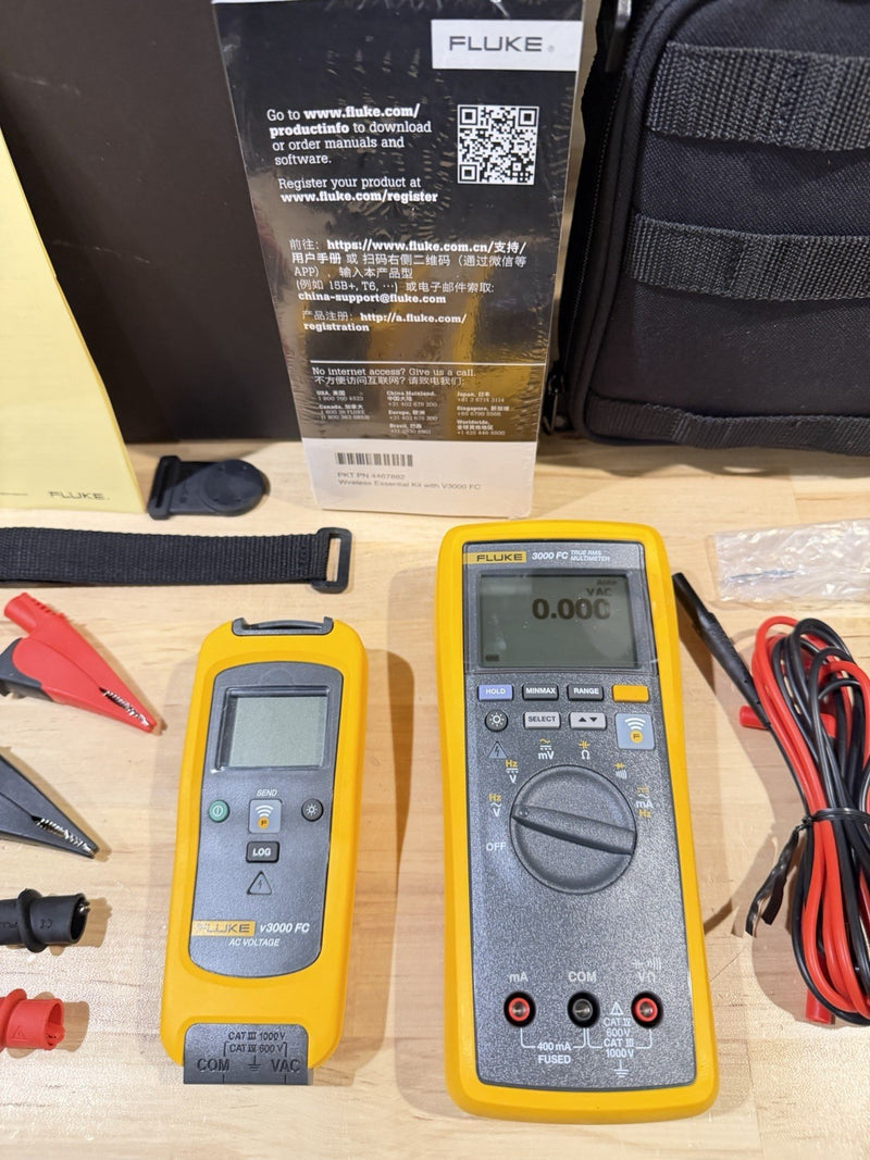 FLUKE 3000 FC TRUE RMS MULTIMETER & FLUKE A3000 FC CURRENT CLAMP KIT