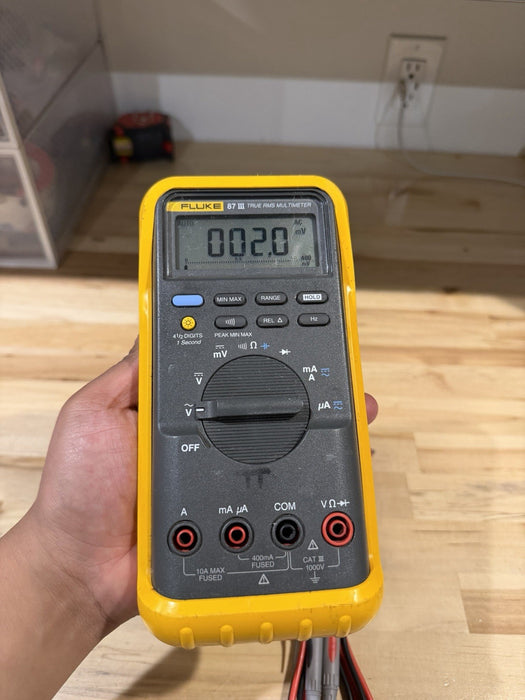 FLUKE 87 III TRUE RMS MULTIMETER WITH LEADS & CLIPS