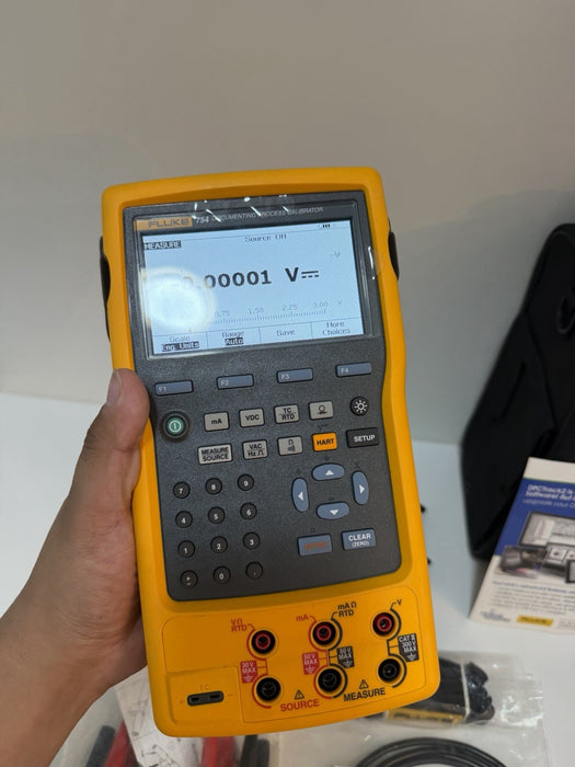 FLUKE 754 DOCUMENTING PROCESS CALIBRATOR WITH ACCESSORIES NEW
