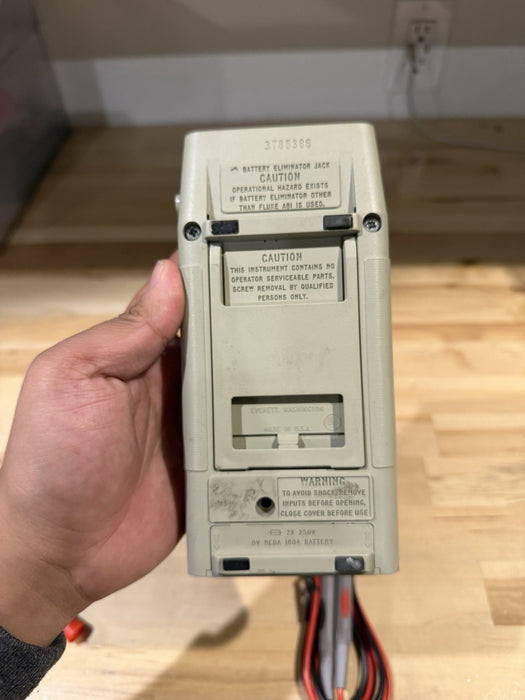 FLUKE 8026B TRUE RMS MULTIMETER W/ LEADS & CLIPS (TESTED) SHIPS FAST