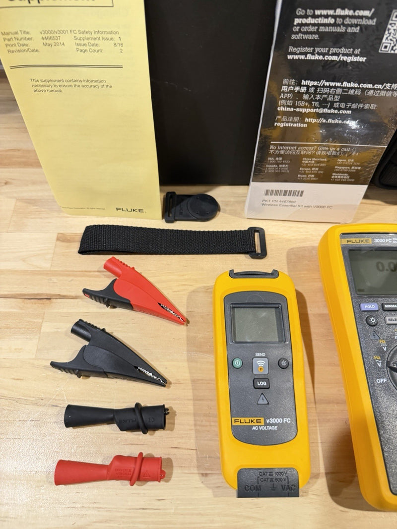 FLUKE 3000 FC TRUE RMS MULTIMETER & FLUKE A3000 FC CURRENT CLAMP KIT