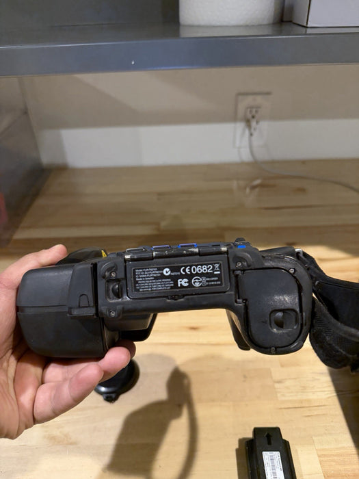 FLIR T440 THERMAL IMAGING CAMERA W/ CHARGER & BATTERY (TESTED) FREE SHIPPING