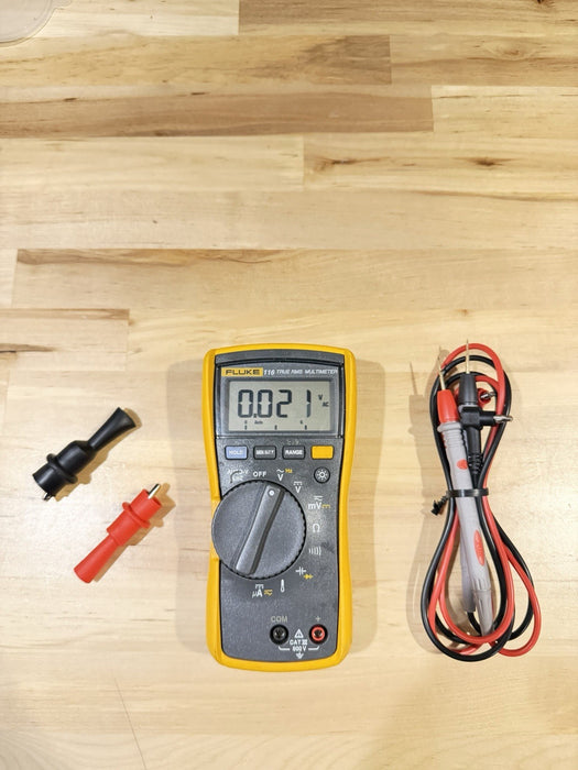FLUKE 117 TRUE RMS MULTIMETER W/LEADS & CLIPS (TESTED) SHIPS FAST