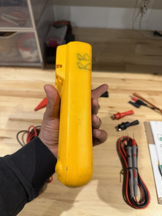 FLUKE 1507 INSULATION MULTIMETER W/ LEADS & CLIPS - SHIPS FAST