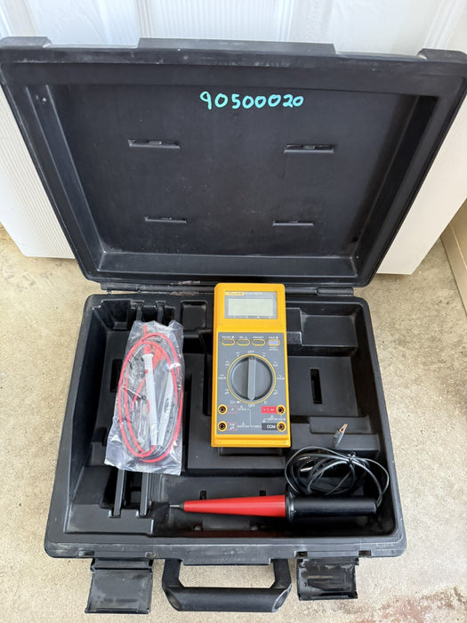FLUKE 27 MULTIMETER WITH CASE AND LEADS