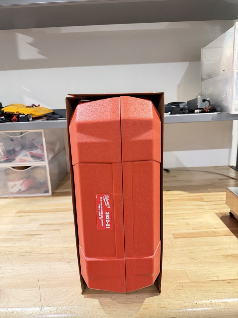 MILWAUKEE 3622-21 M12 12V GREEN 125 FT CROSS LINE PLUMB POINT LASER LEVEL - NEW