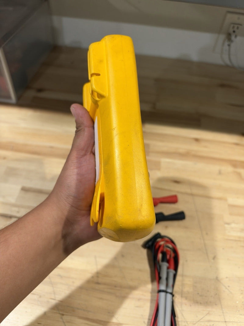 FLUKE 87V TRUE RMS MULTIMETER W/ LEADS (TESTED) SHIPS FAST