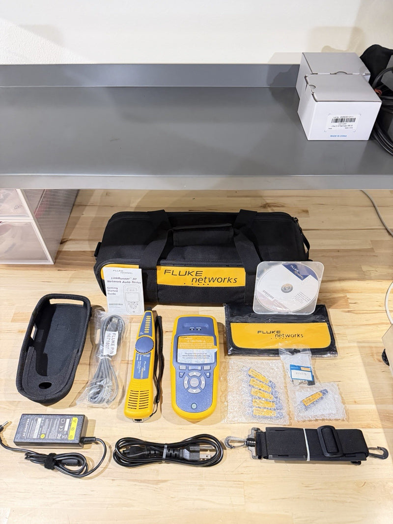 FLUKE NETWORKS LINKRUNNER AT-2000 KIT AUTO TESTER KIT RARE