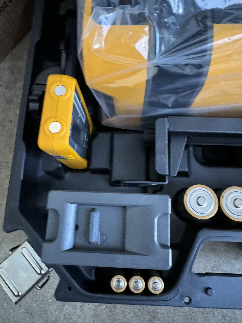 FLUKE PLS HV2G SYS GREEN ROTARY LASER SYSTER WITH DETECTOR