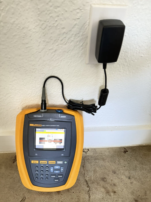 FLUKE 830 LASER ALIGNMENT TOOL WITH BAG & CHARGER INCLUDED