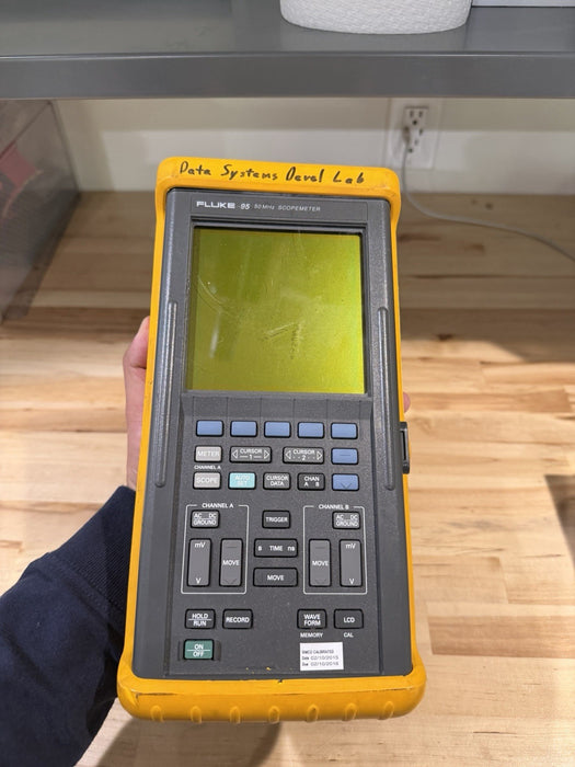 FLUKE 95 SCOPEMETER (PARTS ONLY) FOR PARTS - DOESN’T WORK
