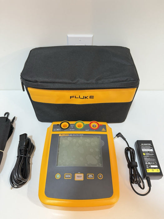 FLUKE 1535 MEGOHMMETER INSULATION TESTER WITHBAG & CHARGER
