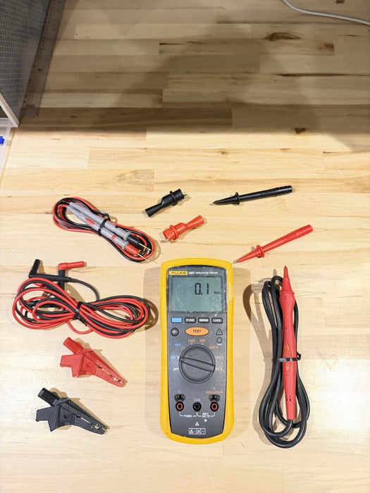 FLUKE 1507 INSULATION MULTIMETER W/ LEADS & CLIPS - SHIPS FAST
