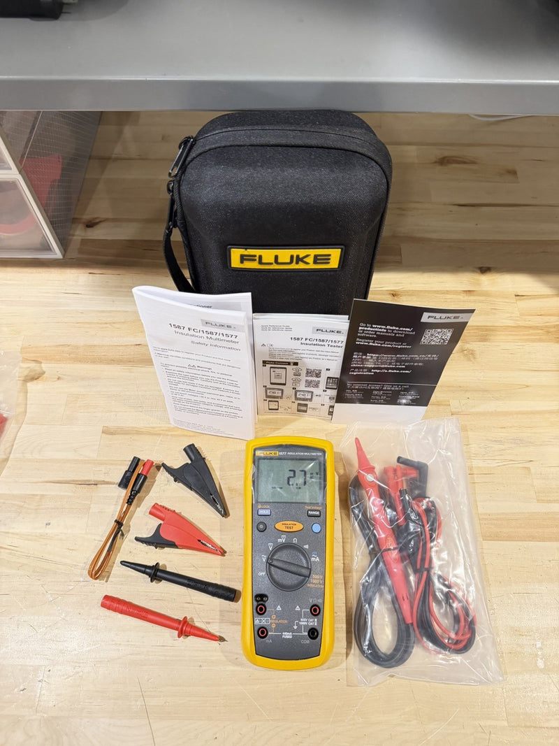 FLUKE 1577 INSULATION MULTIMETER W/ LEADS & CASE TESTED SHIPS FAST NEW