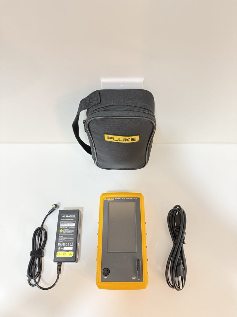 FLUKE PROSIM 4 VITAL SIGNS & ECG SIMULATOR WITH BAG & CHARGER TESTED