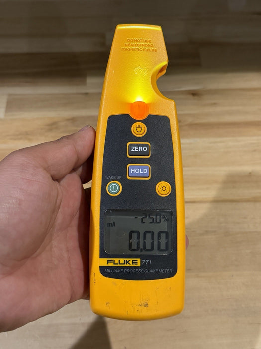 FLUKE 771 MILLIAMP PROCESS CLAMP METER (NO CLAMP) SHIPS FAST