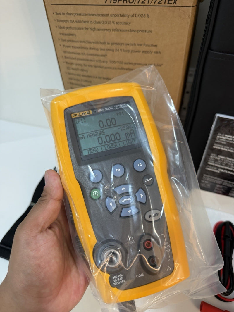 FLUKE 719 PRO 300G ELECTRIC PRESSURE CALIBRATOR