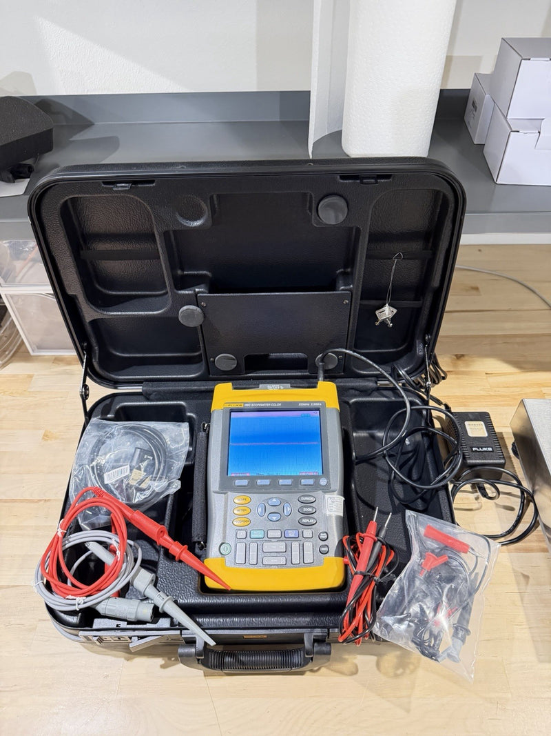 FLIKE 199C 200MHZ 2.5GS/s SCOPEMETER COLOR W/ ACCESSORIES (CALIBRATED 2025)