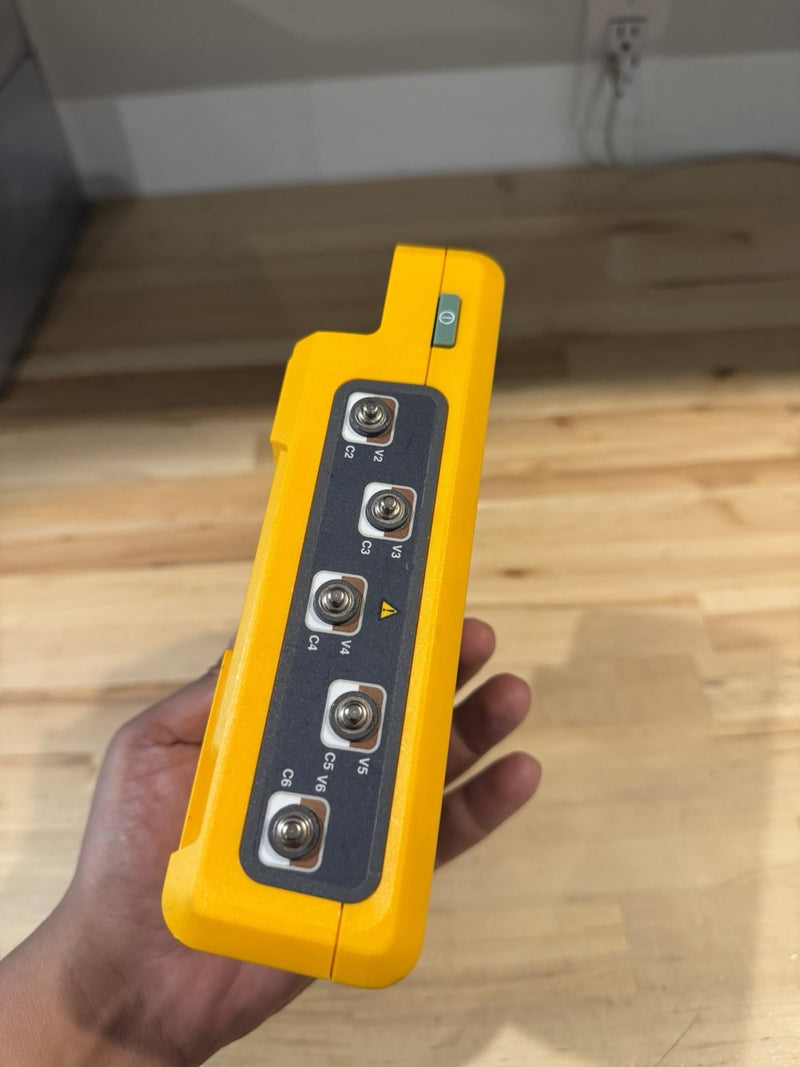 FLUKE PROSIM 4 VITAL SIGNS SIMULATOR (NO BATTERY) READ DESCRIPTION FOR PARTS